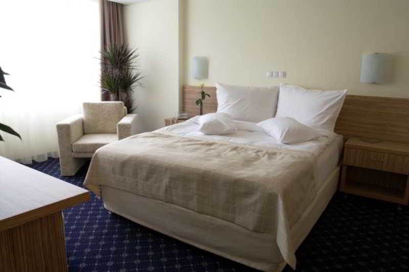 Marshal Hotel Букурещ Екстериор снимка