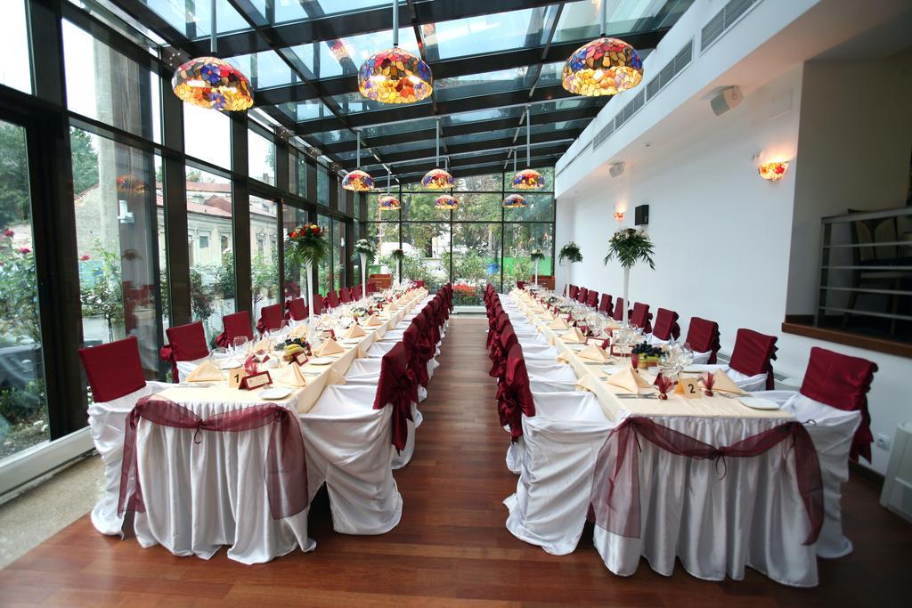 Marshal Hotel Букурещ Екстериор снимка